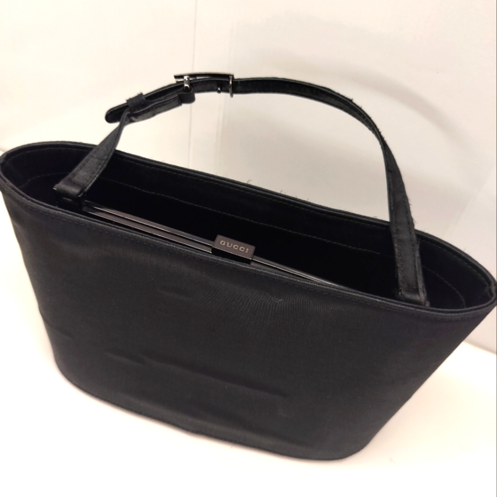 EUC Gucci Mini Bucket Bag